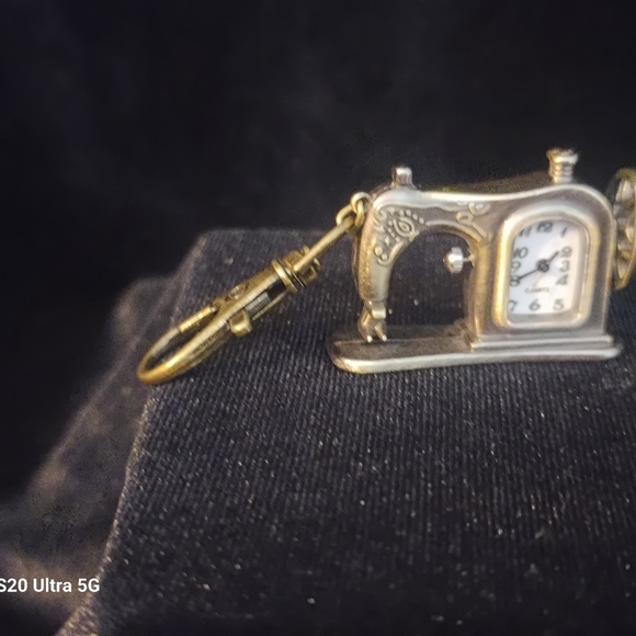 Key chains - Picture 5 of 6